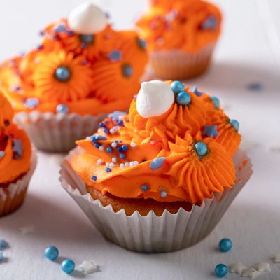 färg cupcakes orange frosting candy color