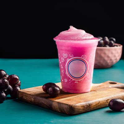 rosa slush i plastmugg