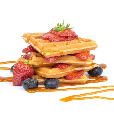 Skinny waffle serveringsförslag efterrätt med jordgubbar, blåbär och sirap